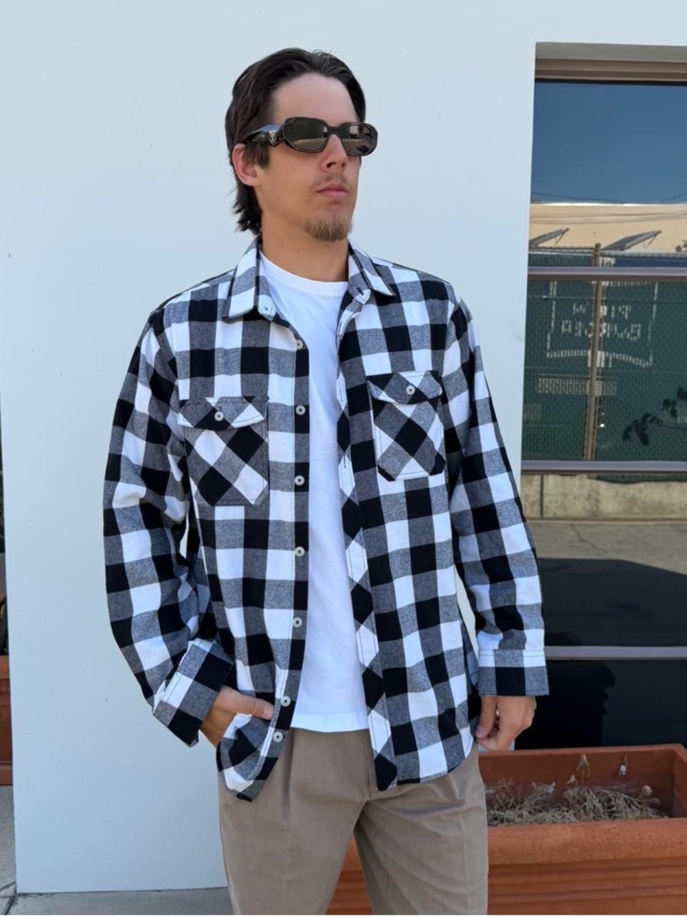 Men’s black + white plaid flannel button down shirt sz L  #flannel #grunge